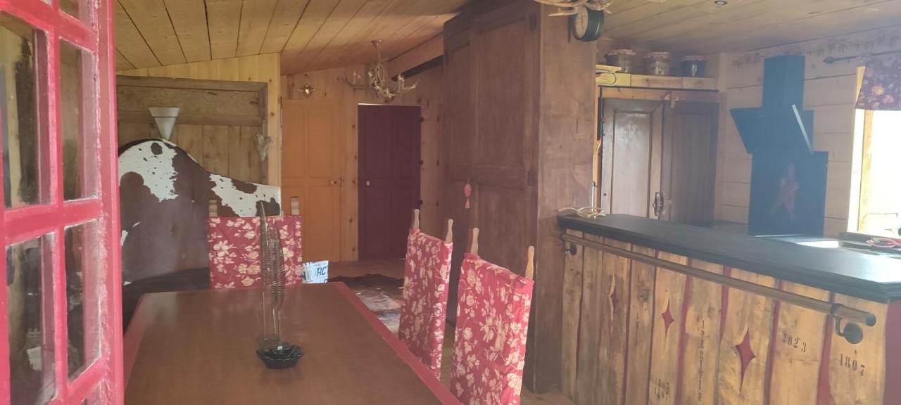 Domaine Le Lanis "Cabane De Pauline" Сен-Жирон Екстериор снимка